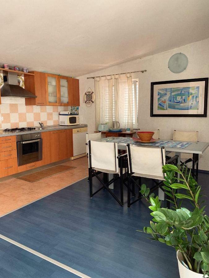 Apartman M&M Apartment Pag Town Exterior photo